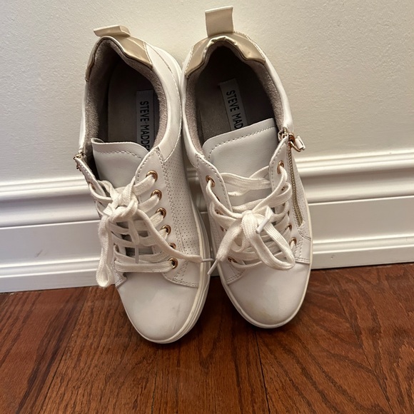Steve Madden Brookee sneaker - Picture 1 of 5